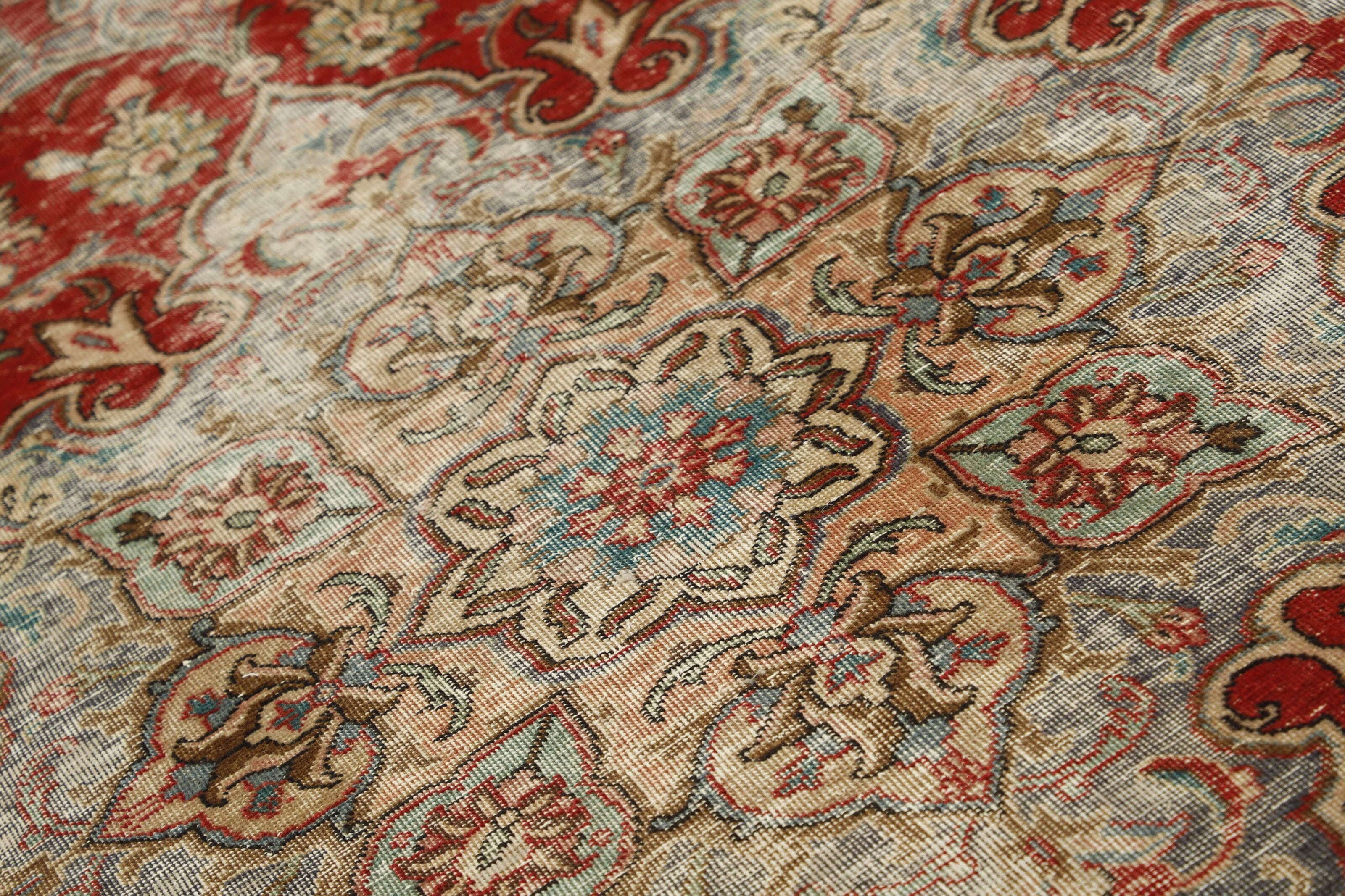 RUGS
