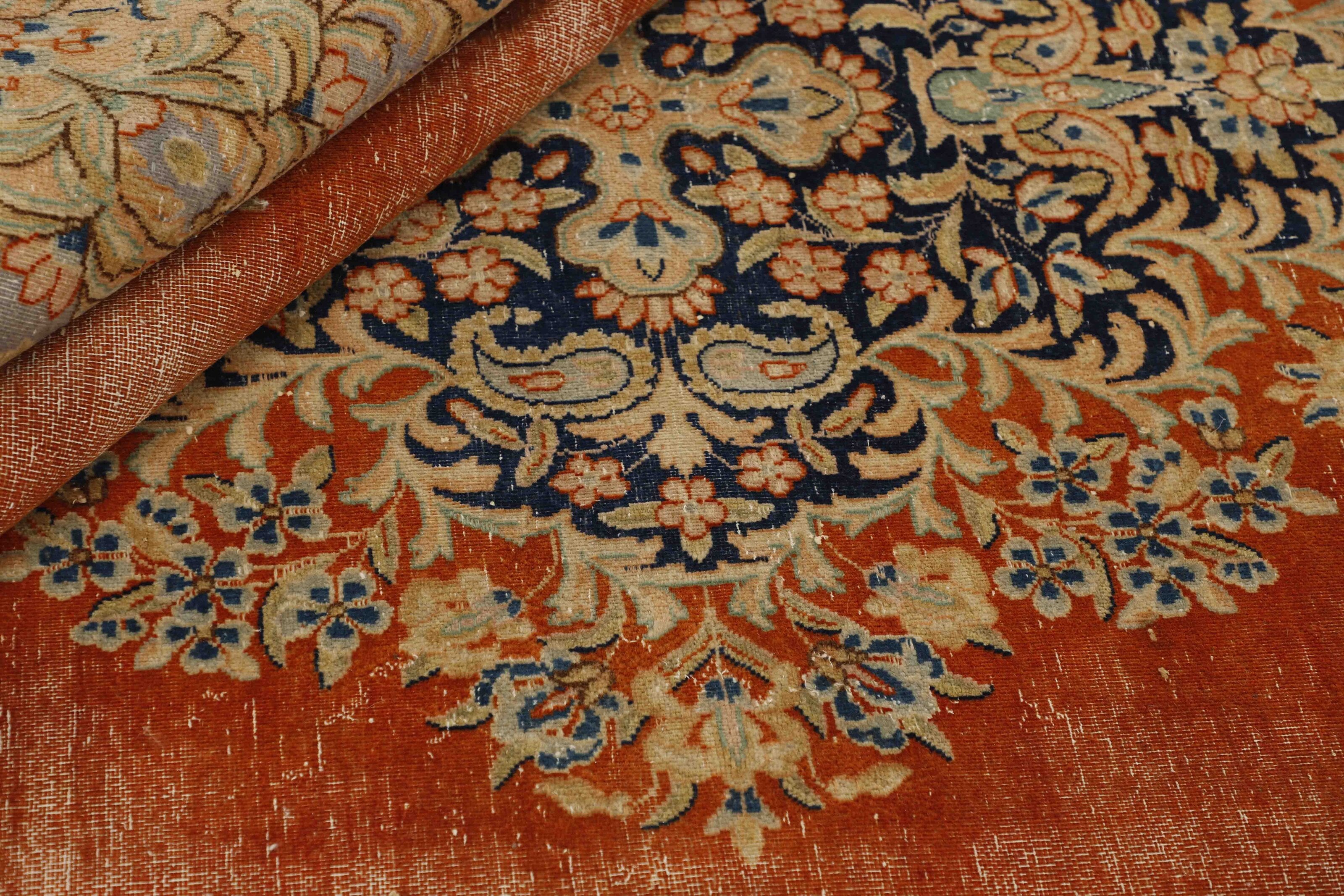 RUGS