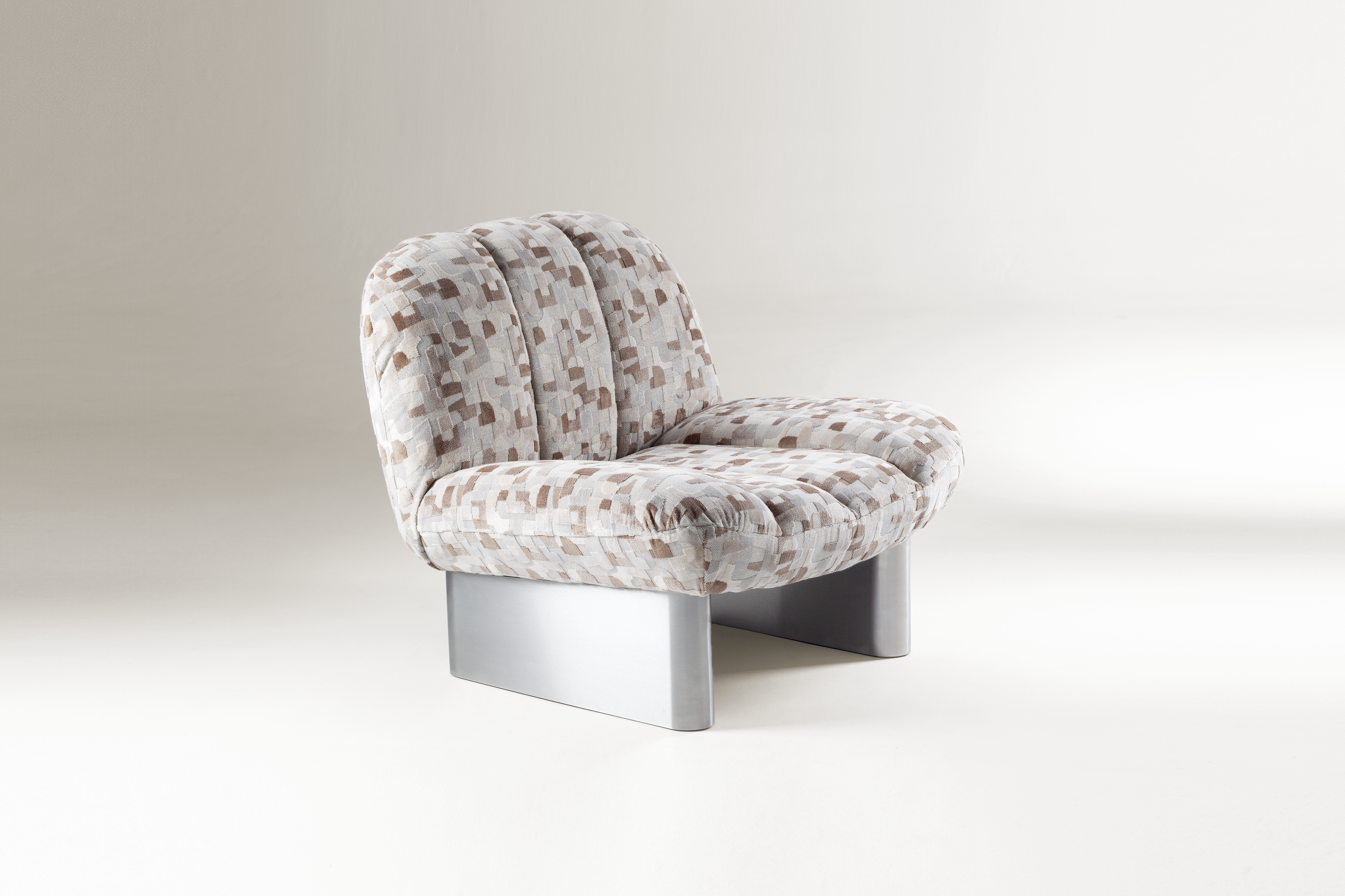 LOUNGE SEATING