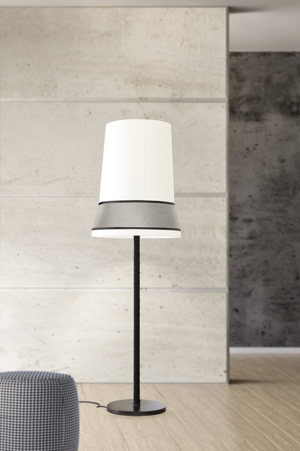 FLOOR LAMP
