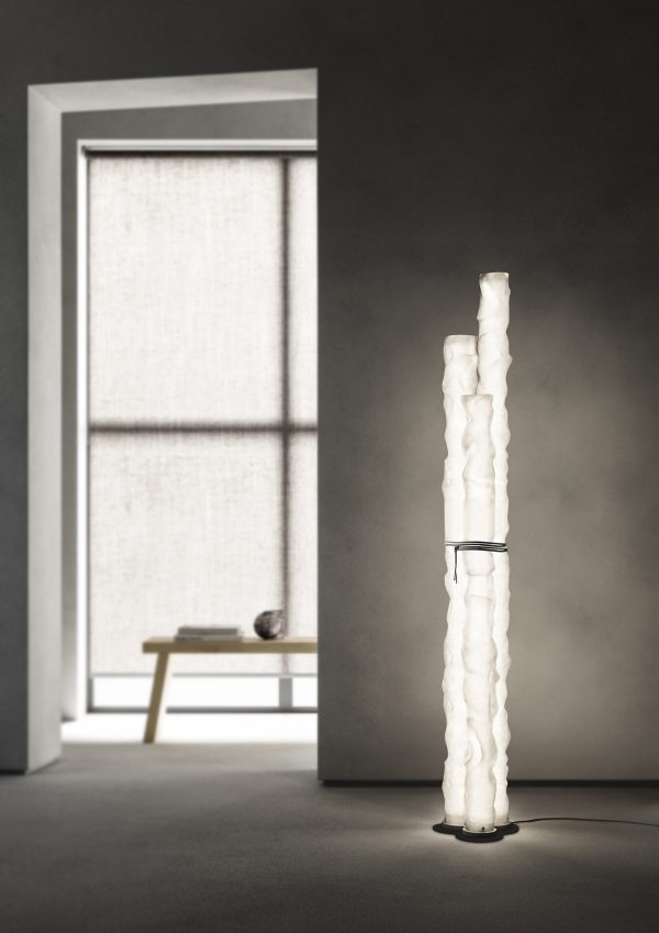 FLOOR LAMP