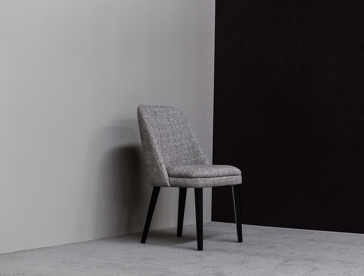 Chairs & Barstools