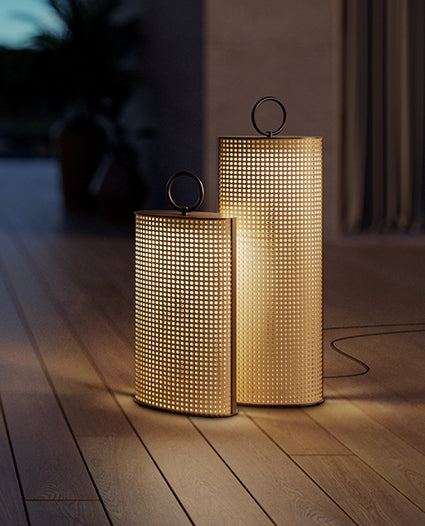 FLOOR LAMP