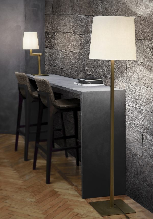 FLOOR LAMP