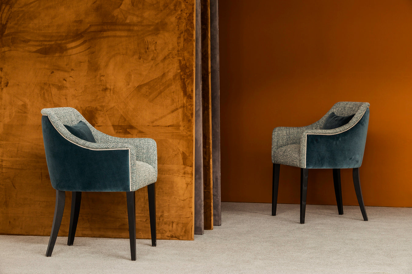 Chairs & Barstools