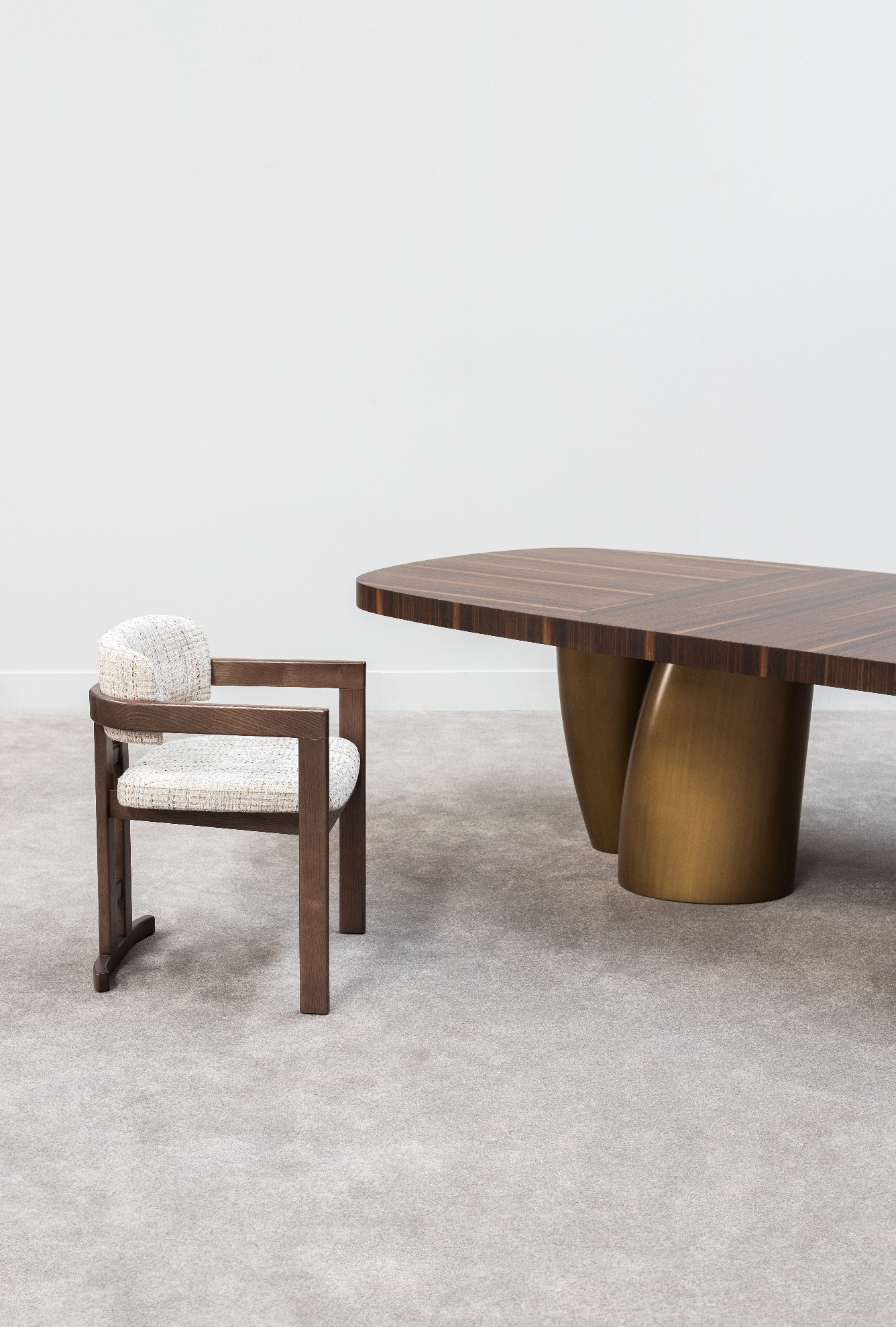Chairs & Barstools