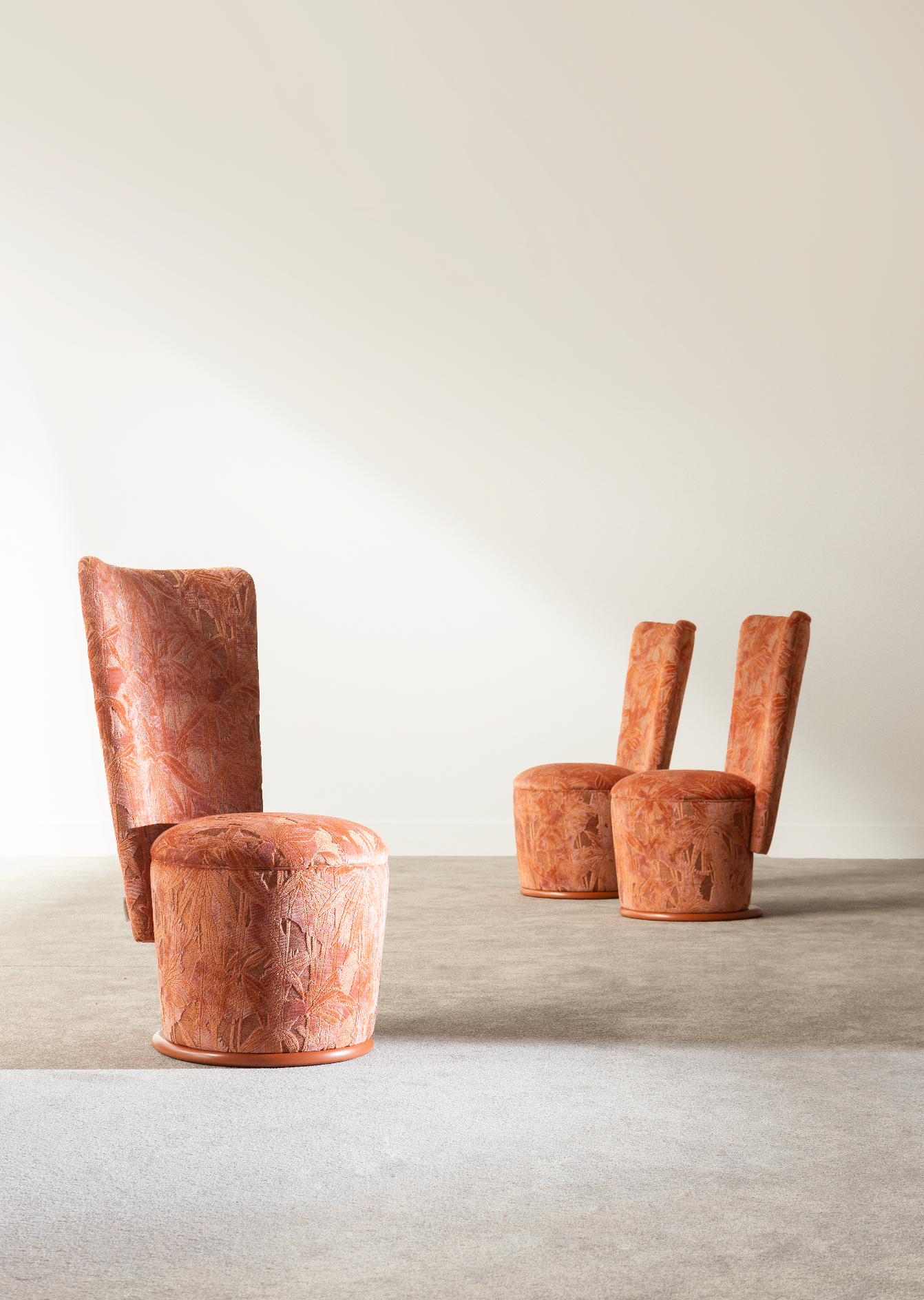 Chairs & Barstools