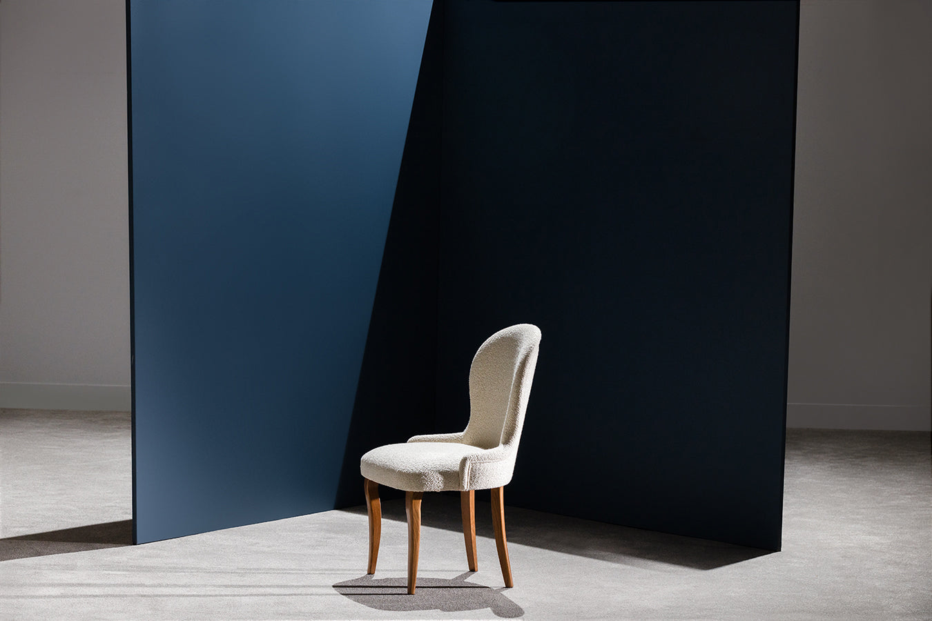 Chairs & Barstools