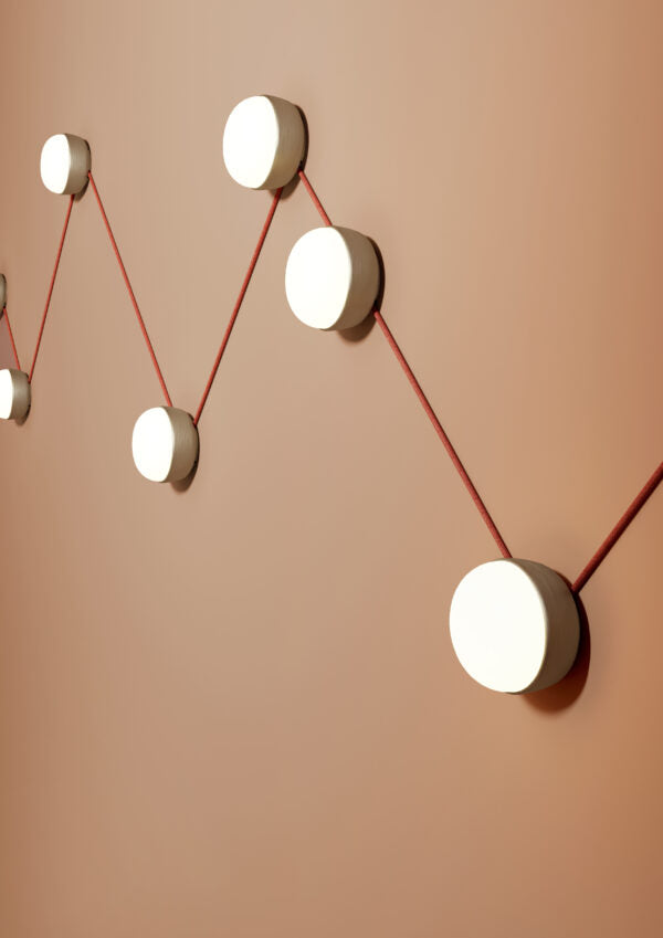 WALL LAMP