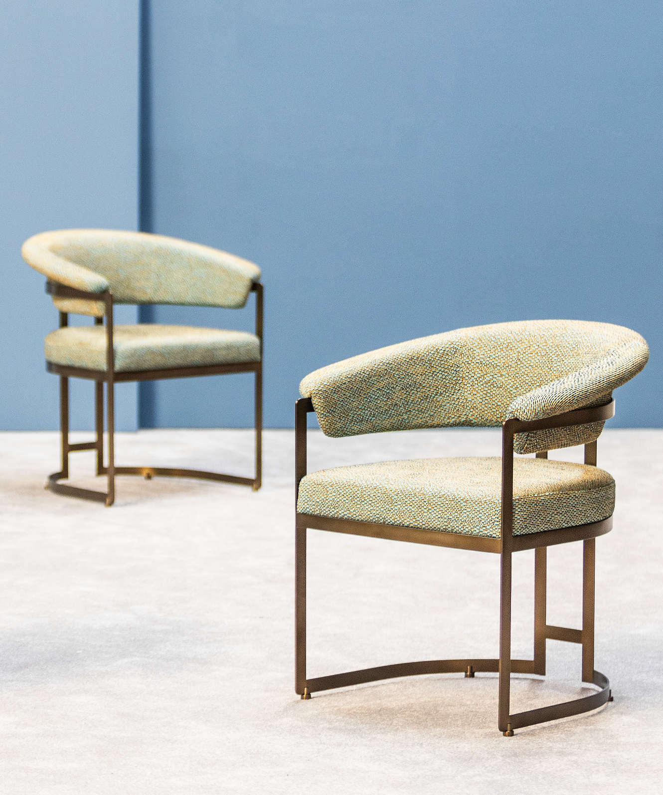 Chairs & Barstools