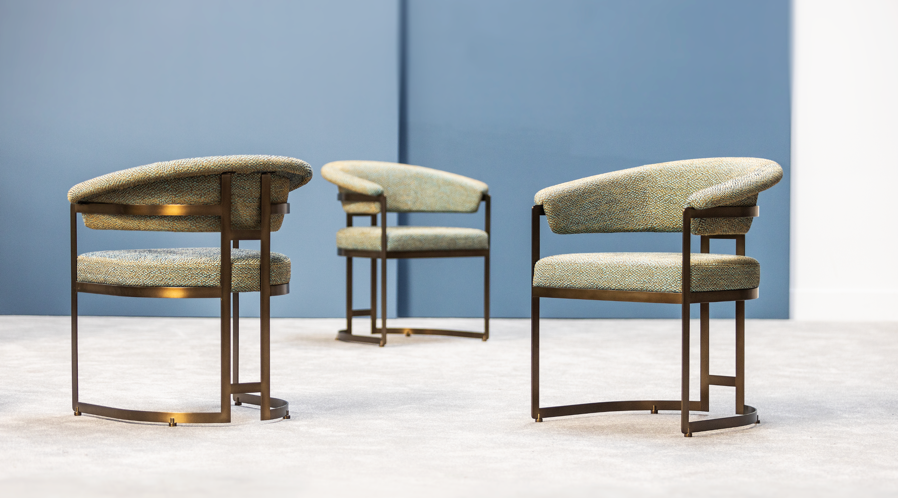 Chairs & Barstools
