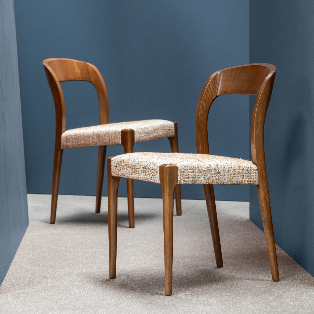 Chairs & Barstools