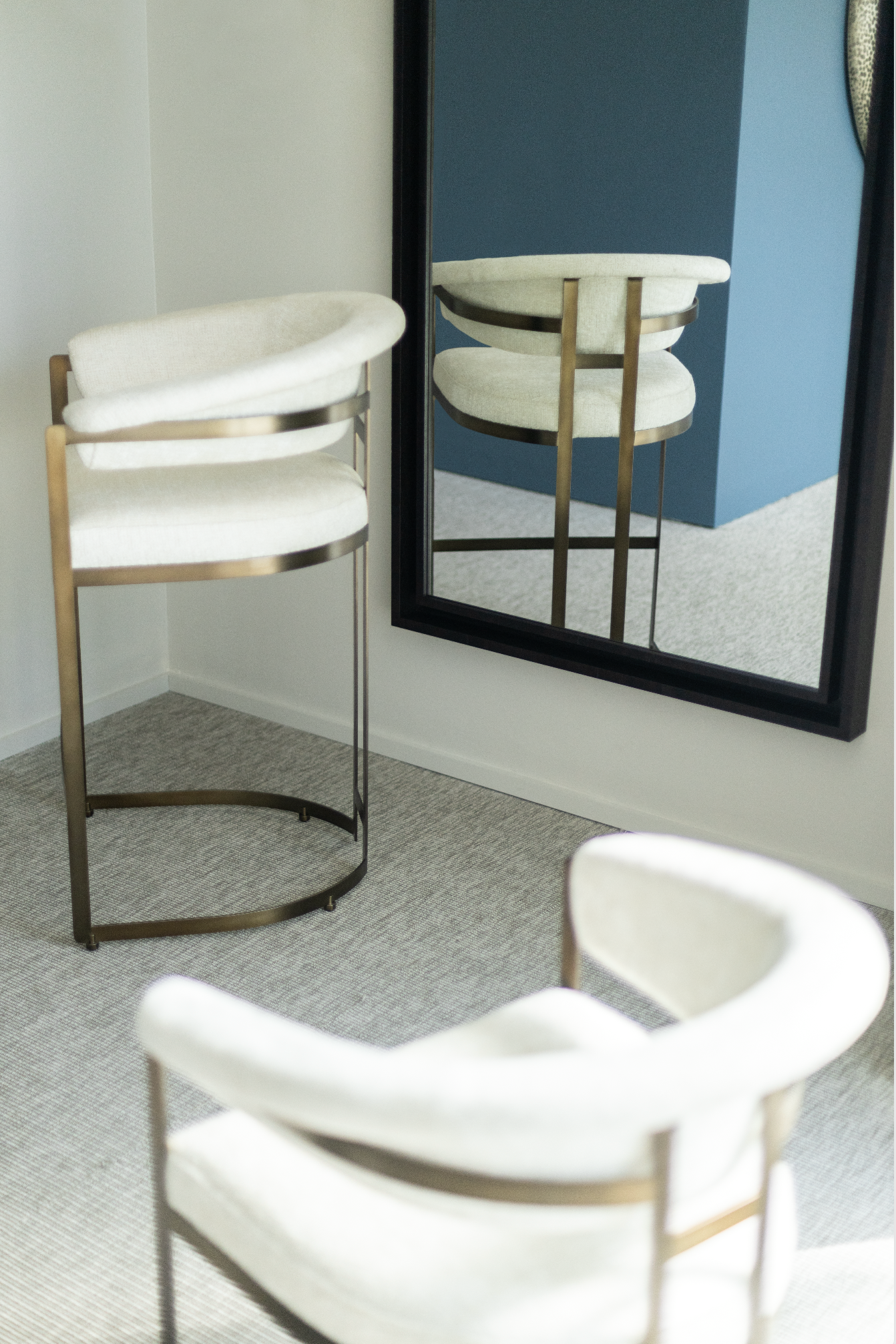 Chairs & Barstools