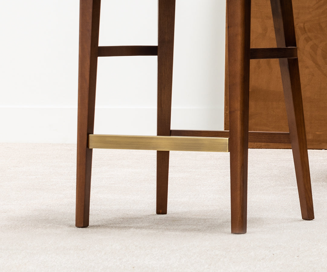 Chairs & Barstools