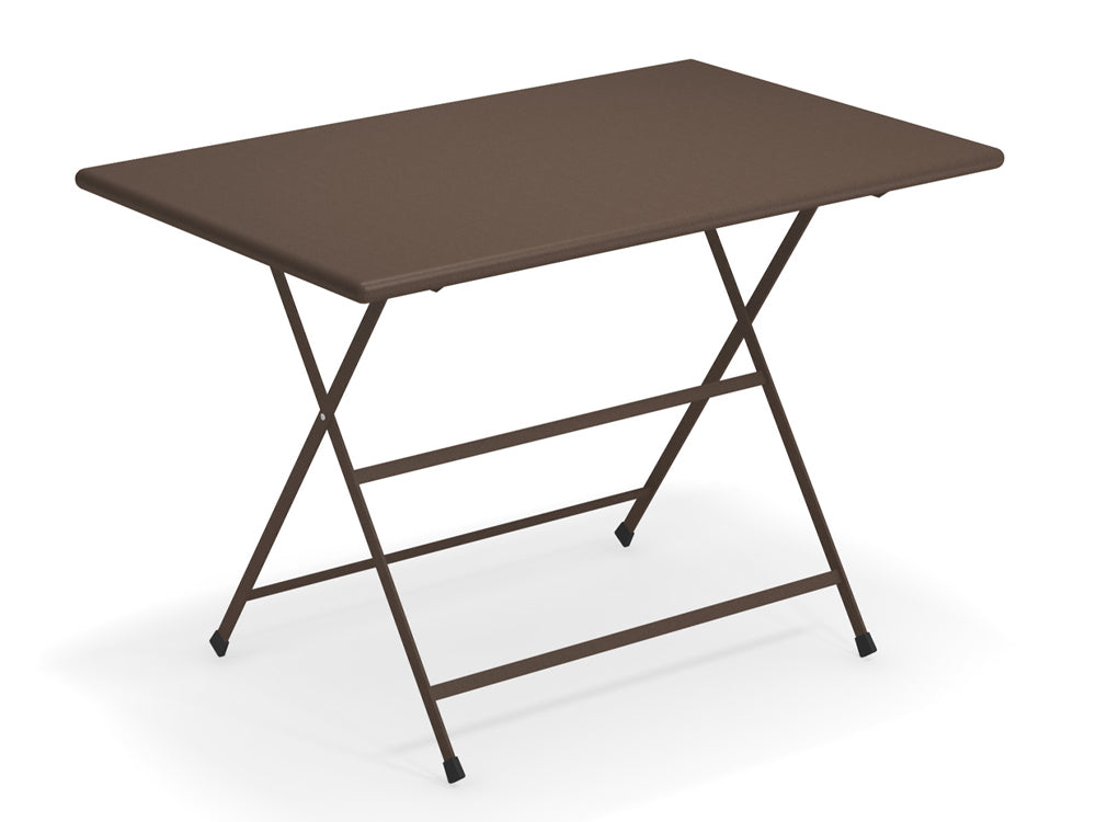 OUTDOOR TABLES