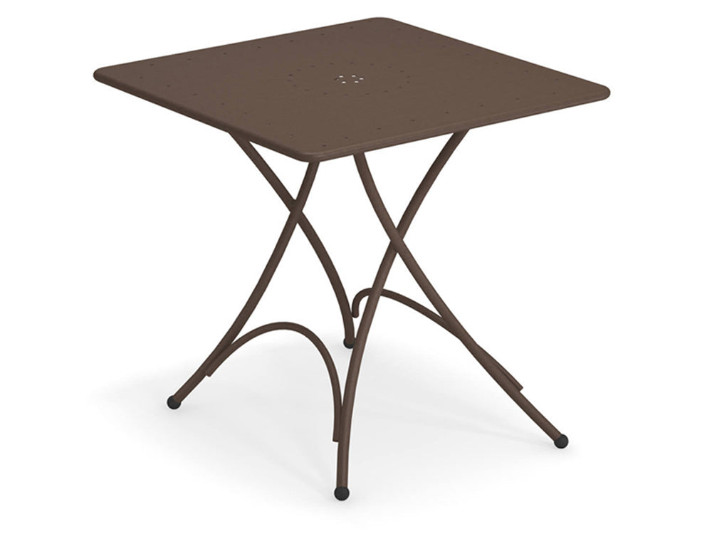 OUTDOOR TABLES