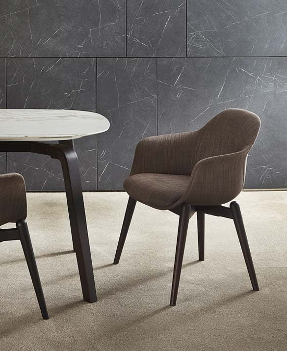 CHAIRS / STOOLS