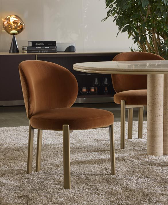 CHAIRS / STOOLS