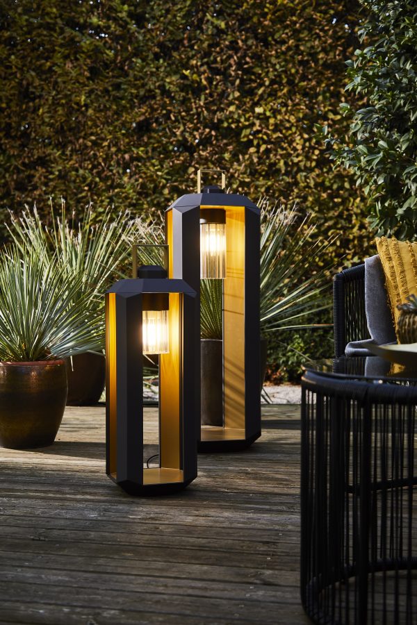 FLOOR LAMP