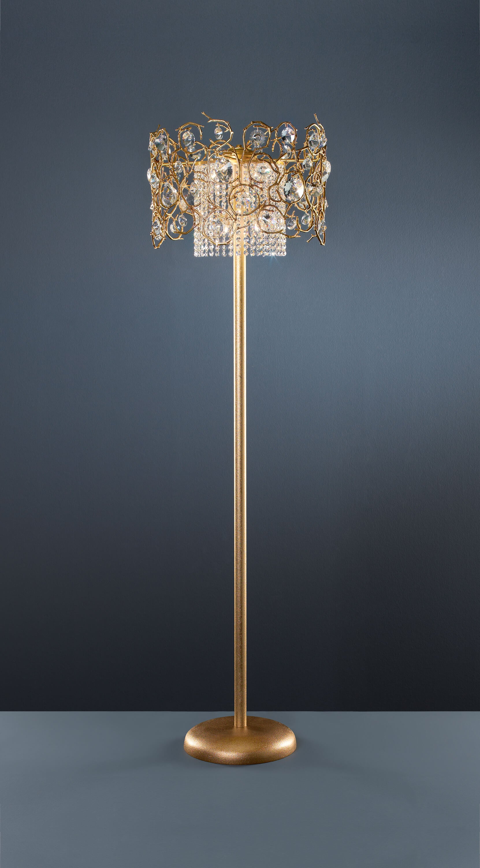 FLOOR LAMP