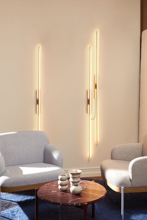 WALL LAMP