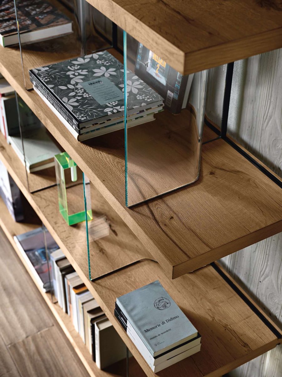 BOOKCASES AND SYSTEMS