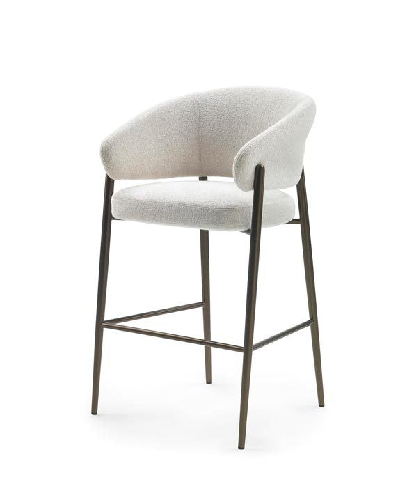 CHAIRS / STOOLS