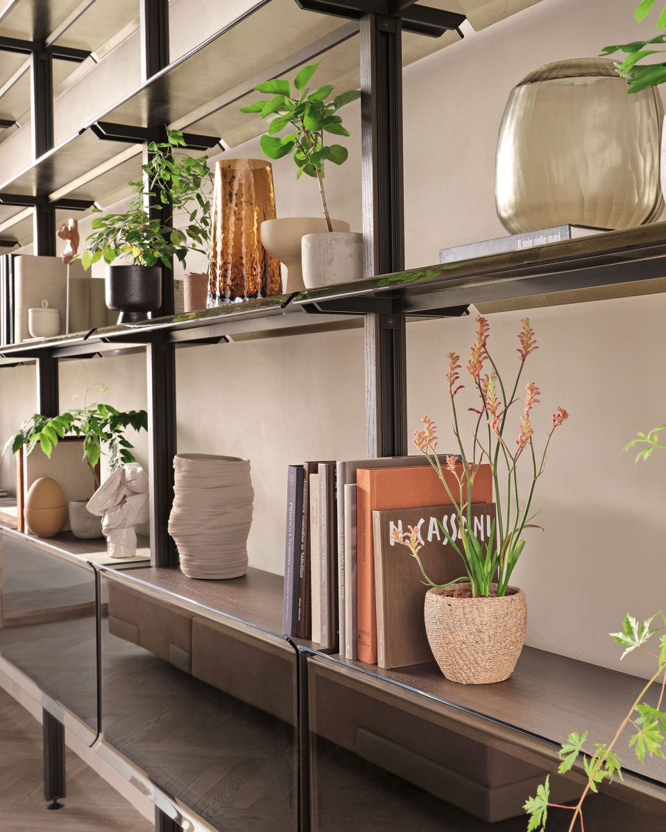 BOOKCASES AND SYSTEMS