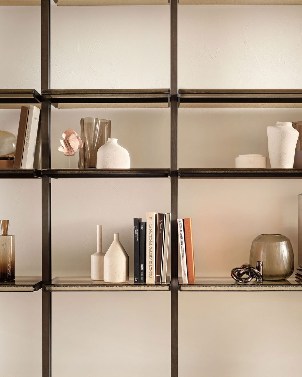 BOOKCASES AND SYSTEMS