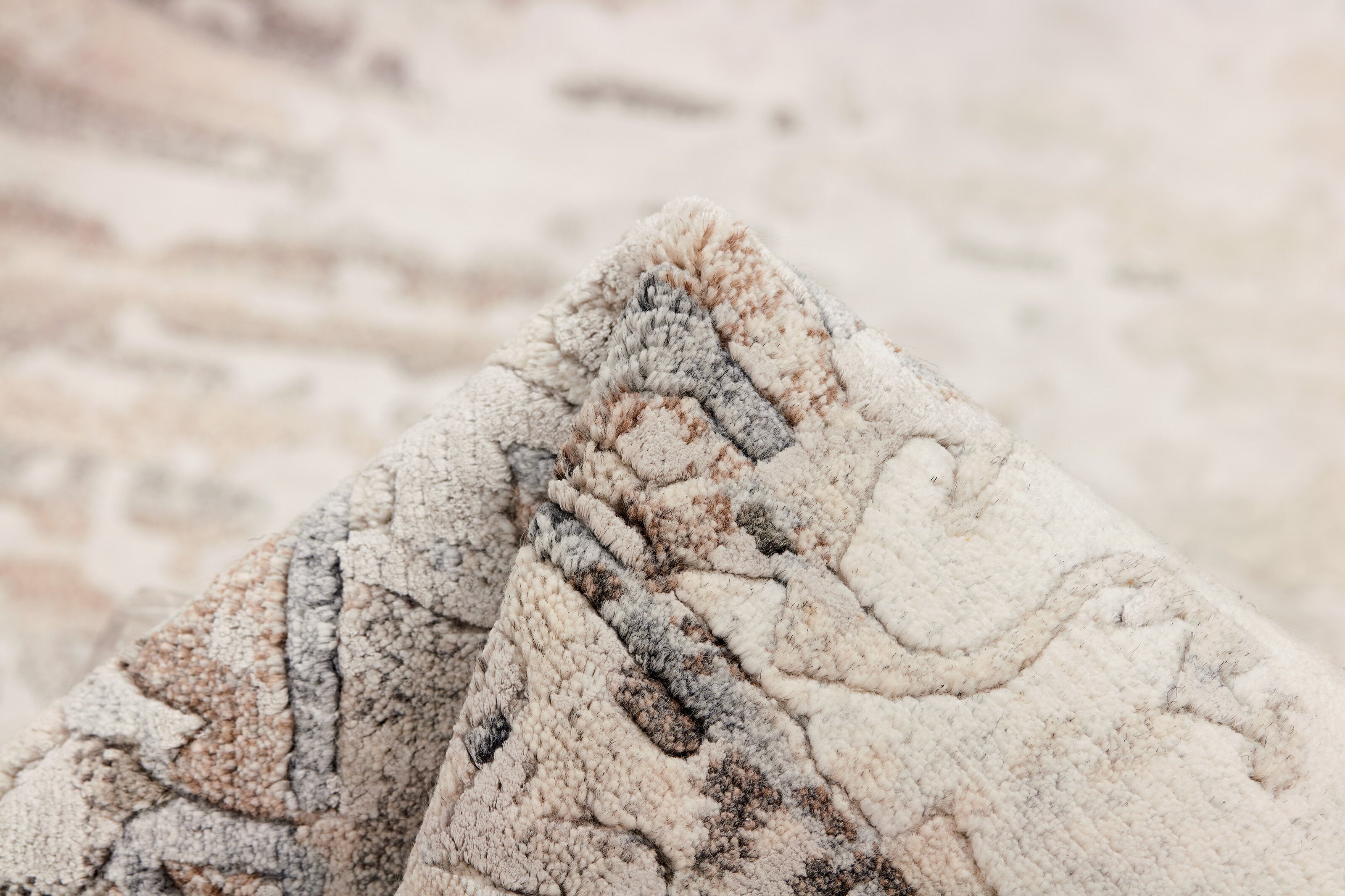 RUGS