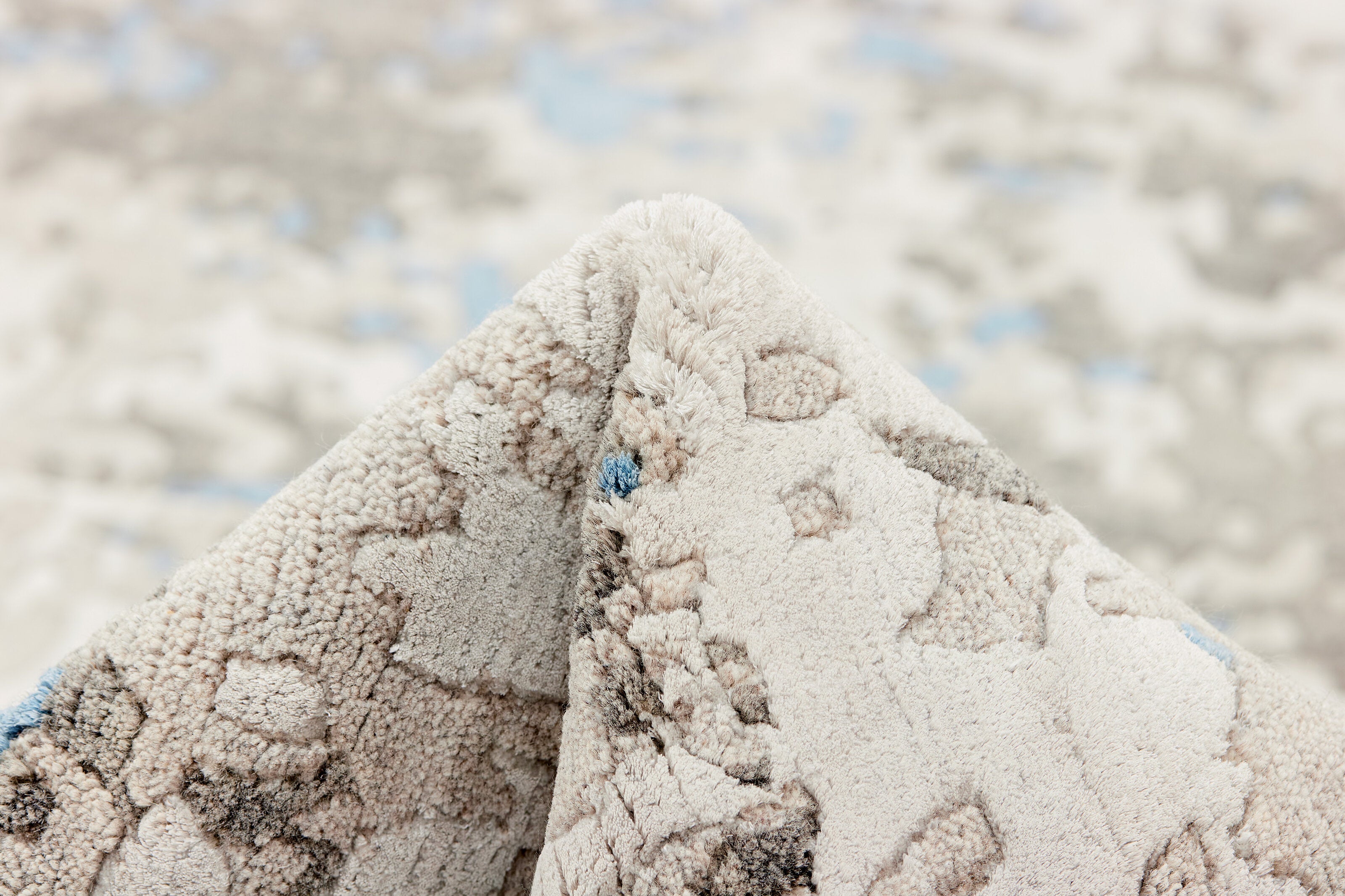 RUGS