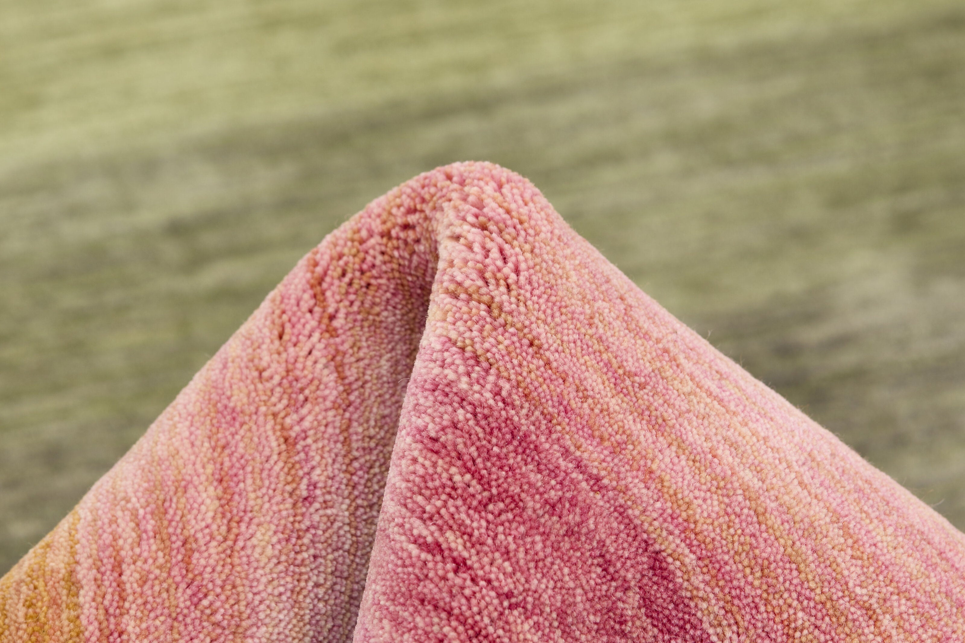 RUGS
