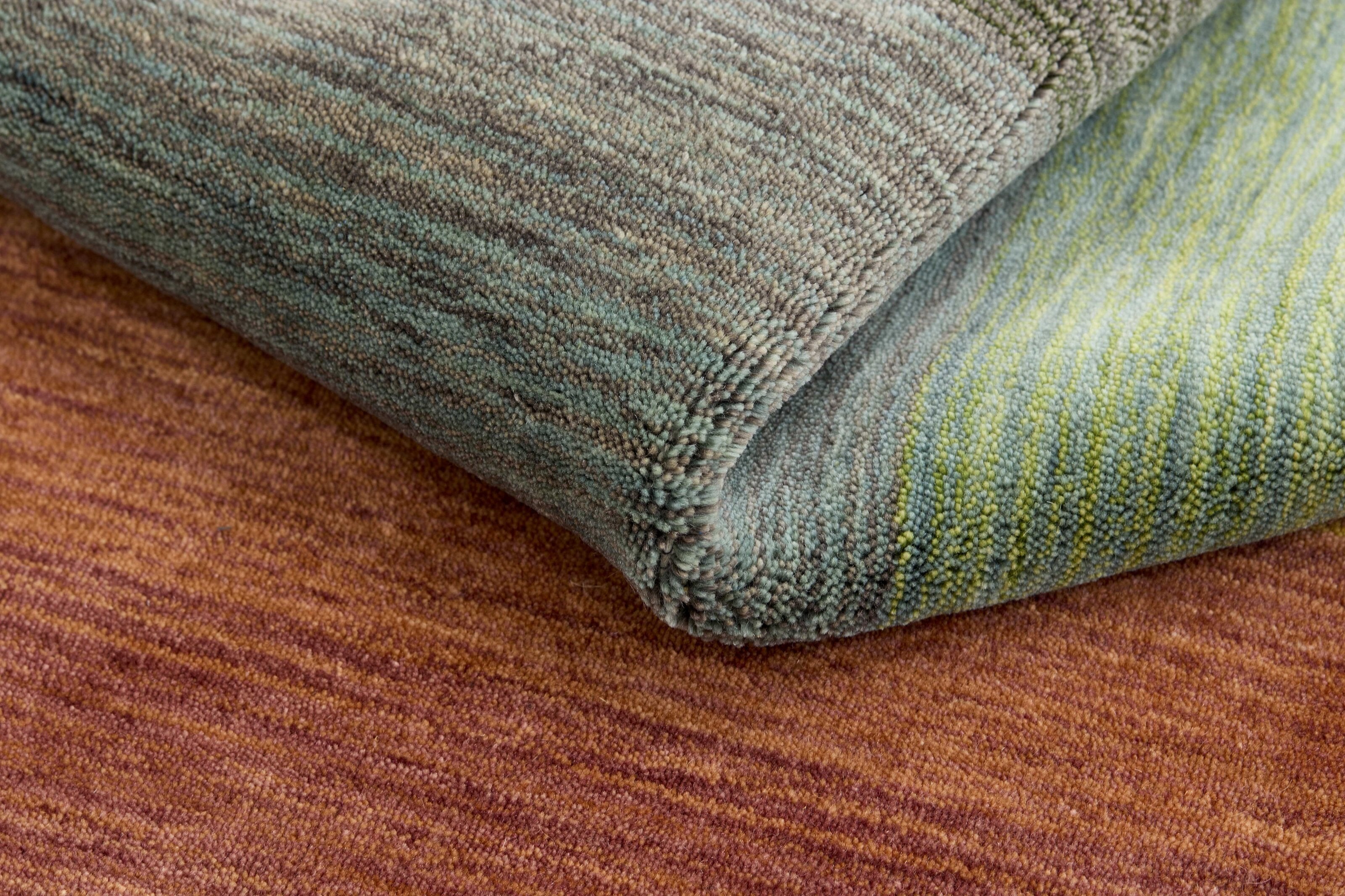RUGS