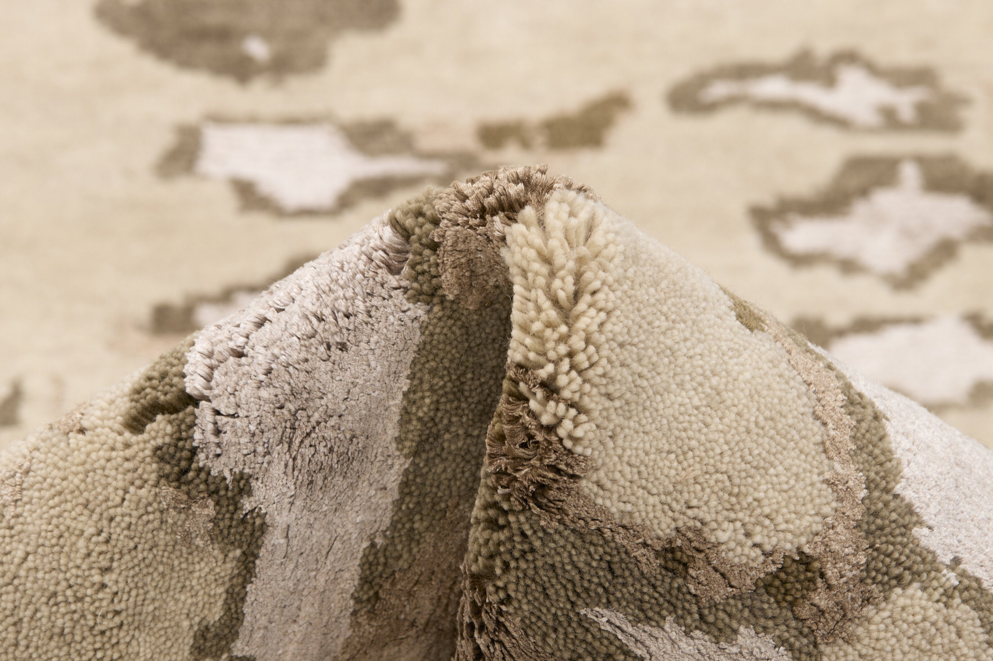 RUGS