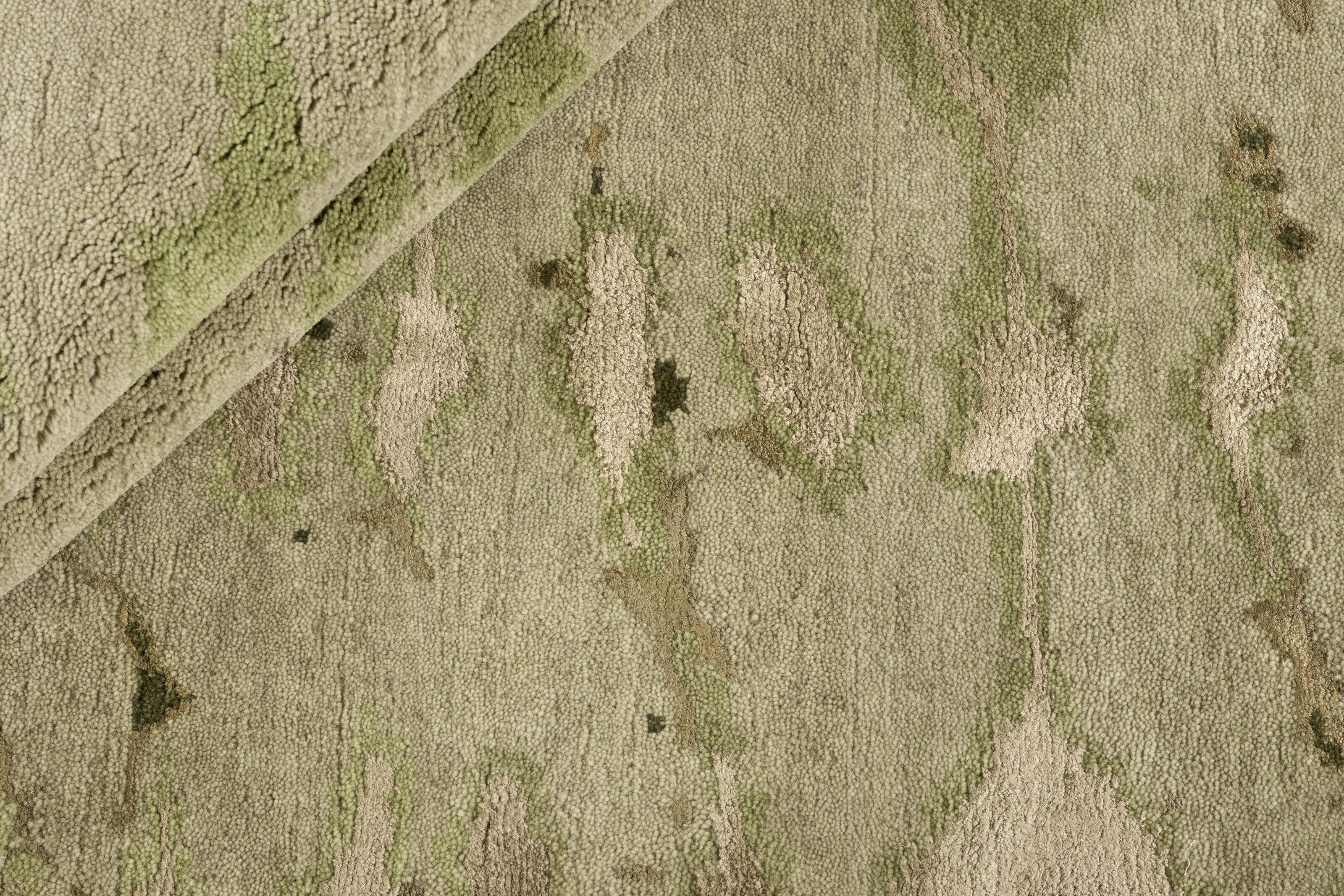RUGS