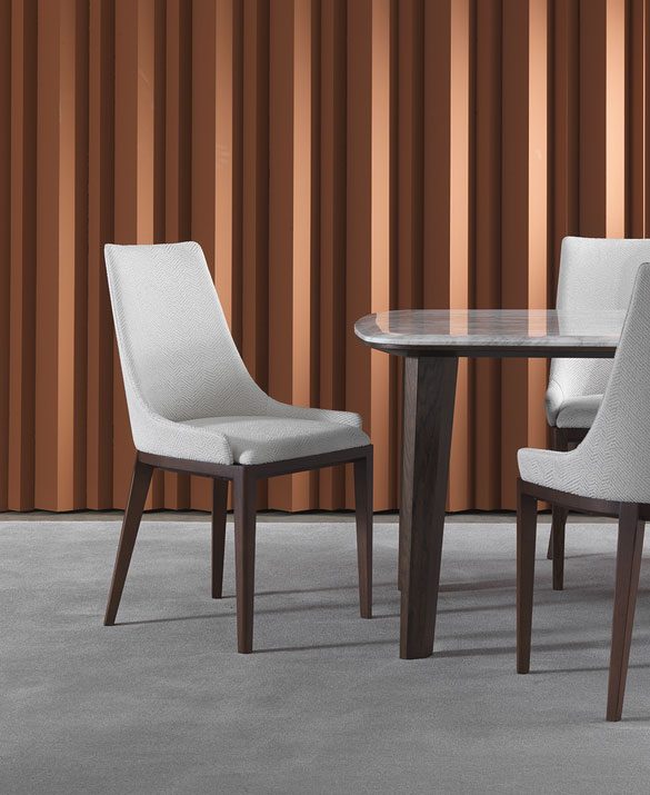CHAIRS / STOOLS