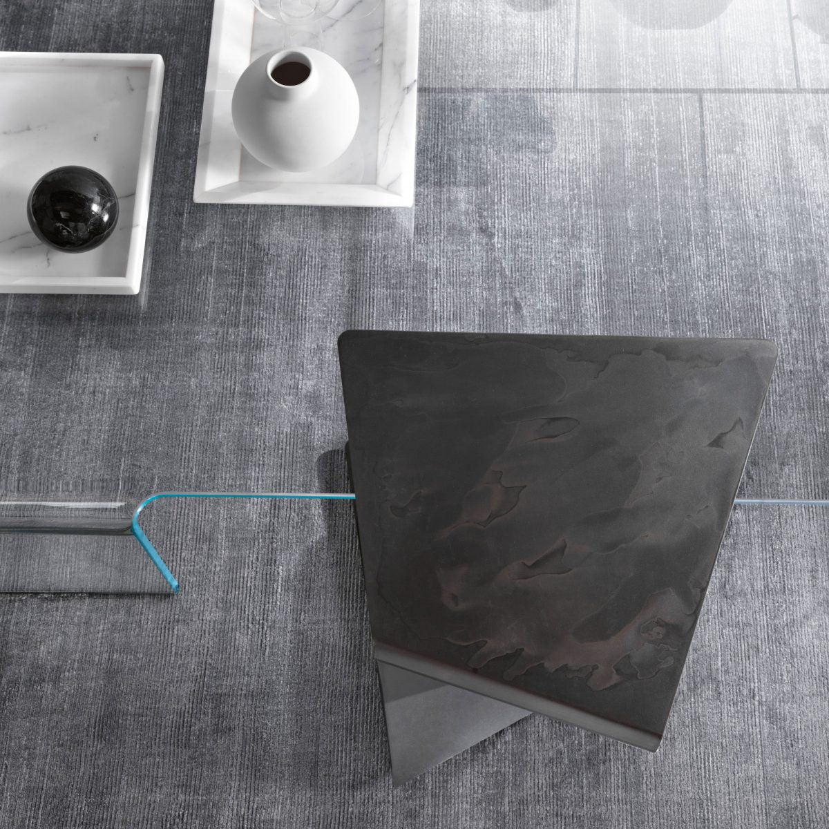 COFFEE AND SIDE TABLES