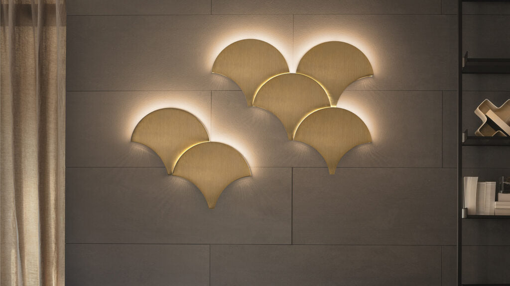 WALL LAMP