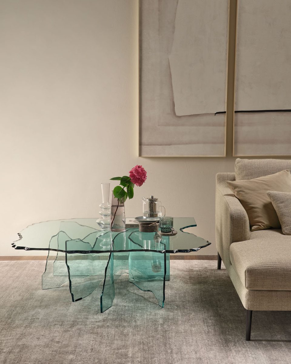 COFFEE AND SIDE TABLES