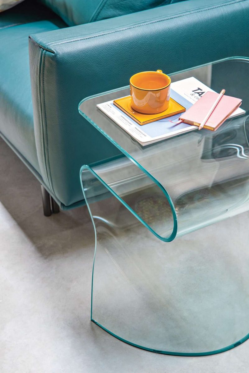COFFEE AND SIDE TABLES