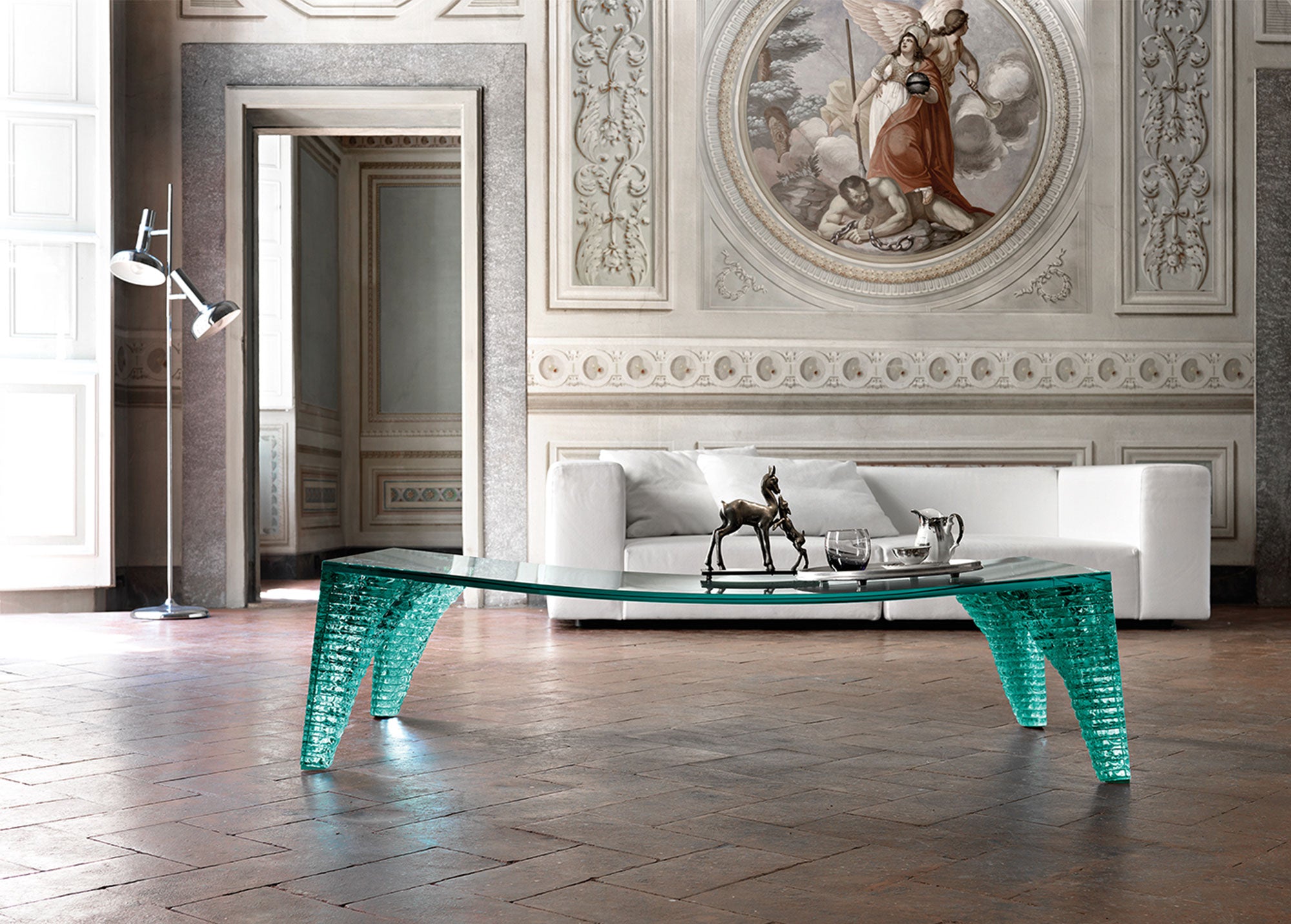 COFFEE AND SIDE TABLES