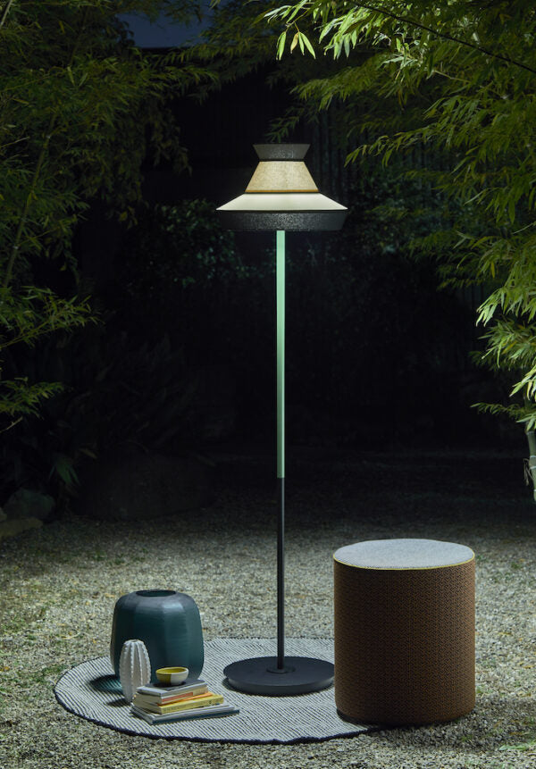 FLOOR LAMP