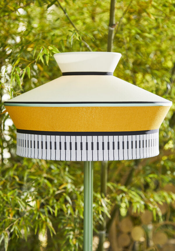 FLOOR LAMP