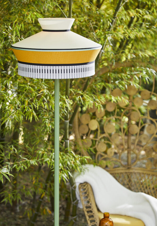 FLOOR LAMP