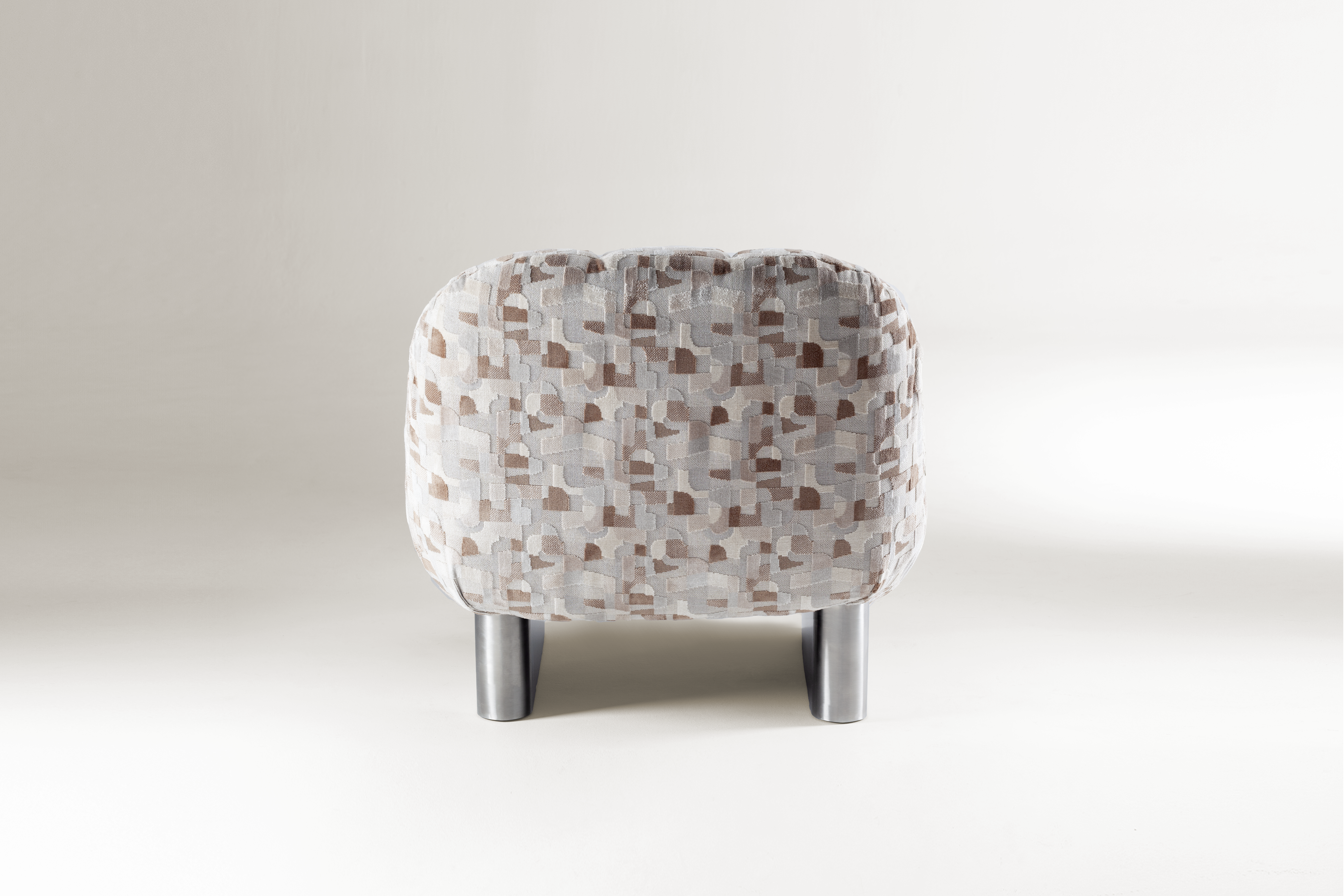 LOUNGE SEATING