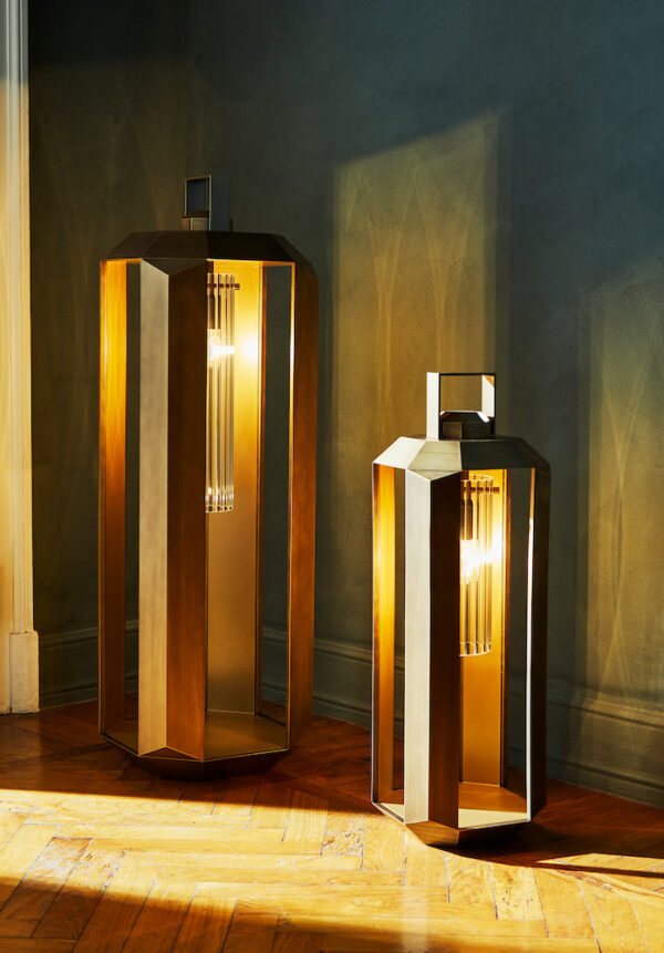 FLOOR LAMP
