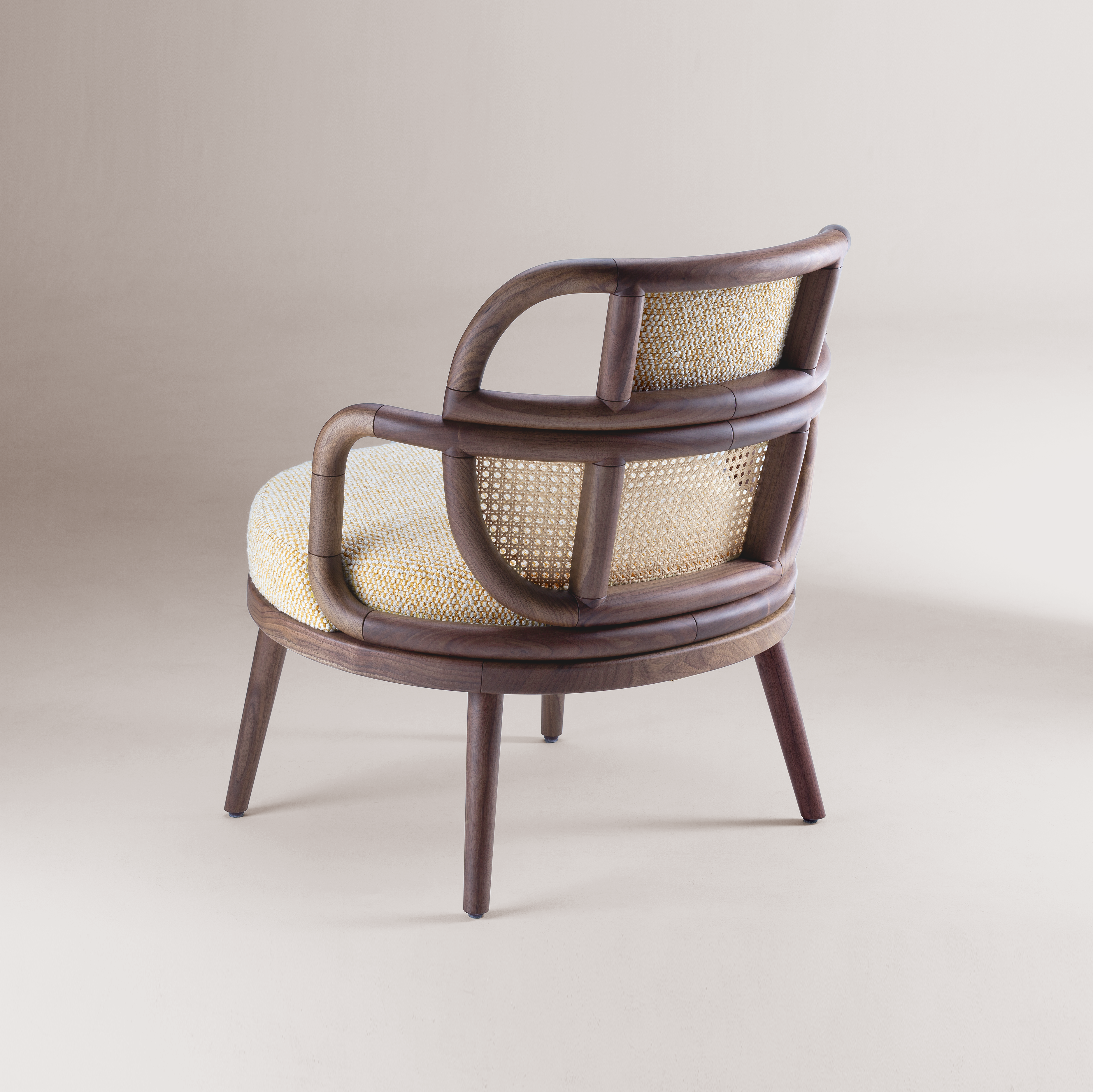LOUNGE SEATING