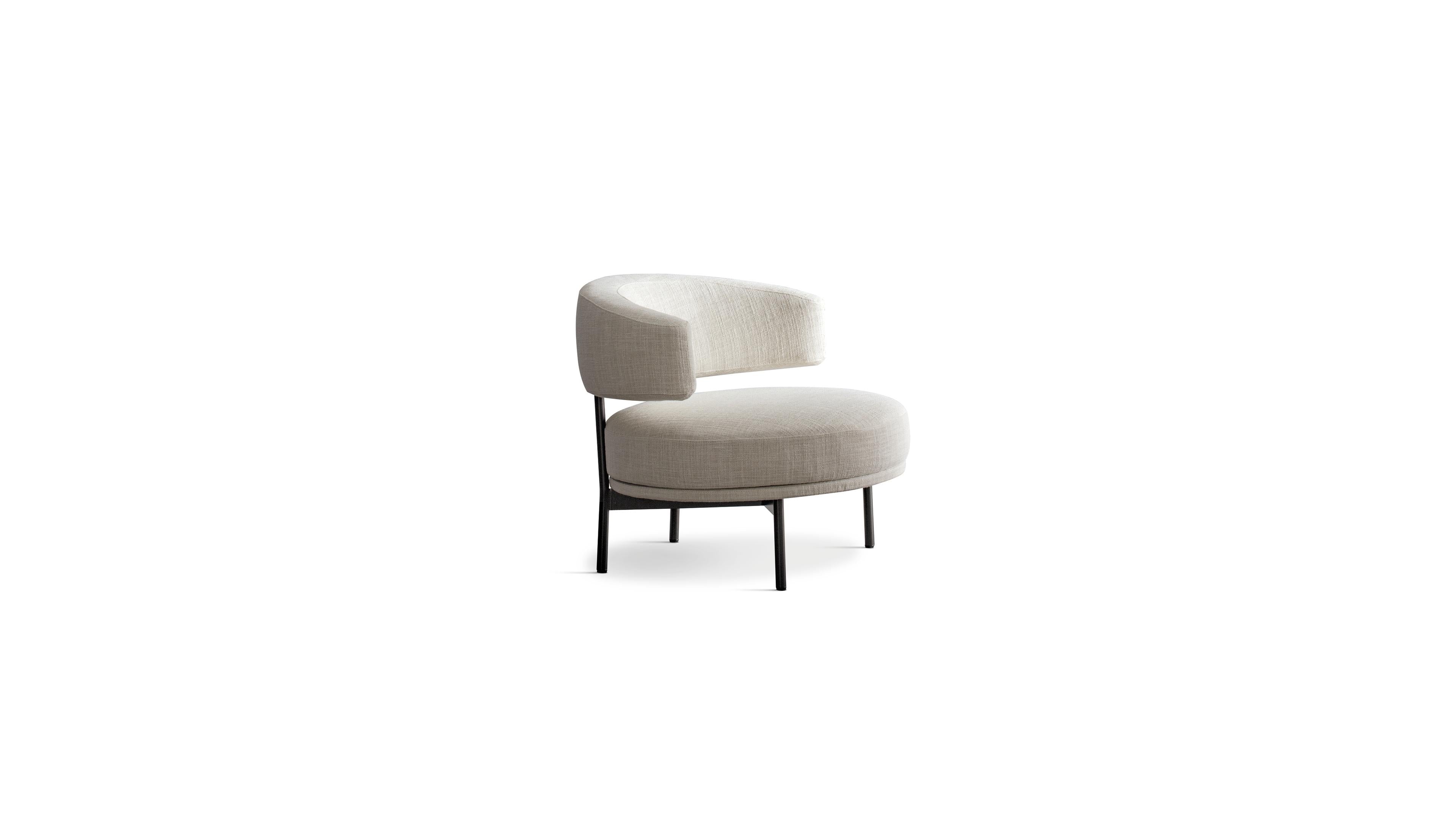ARMCHAIRS AND POUFS