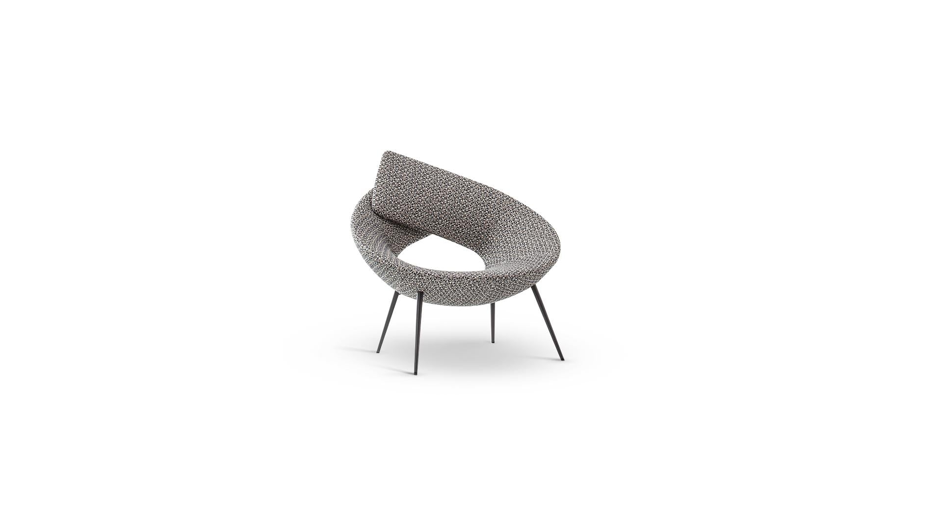 ARMCHAIRS AND POUFS