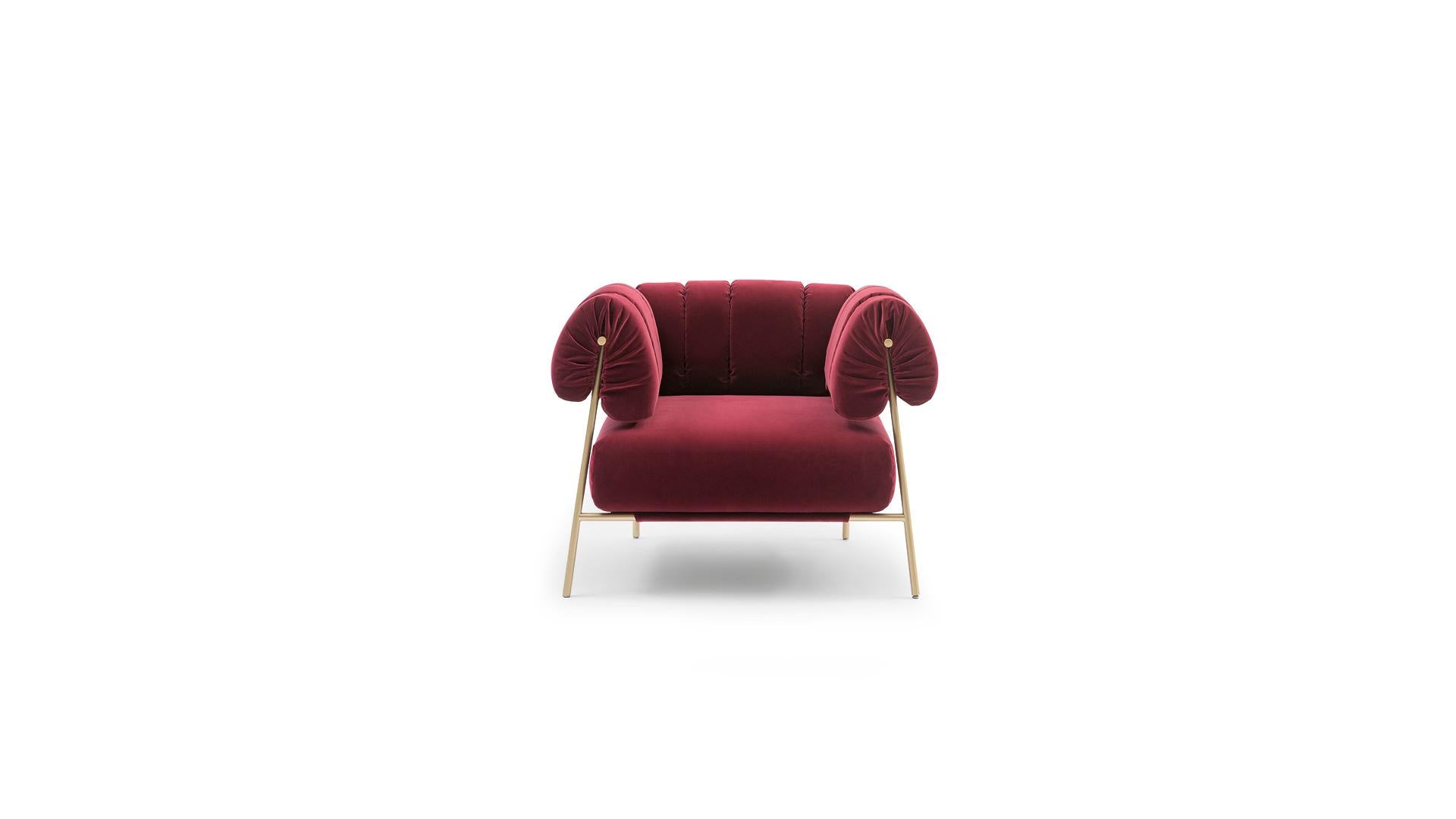 ARMCHAIRS AND POUFS